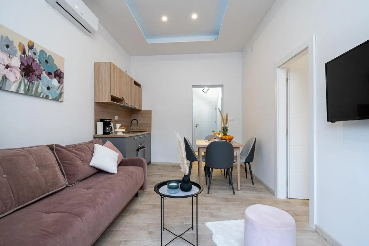 Apartments Palace Kolovare Zadar 0*,  Croatia